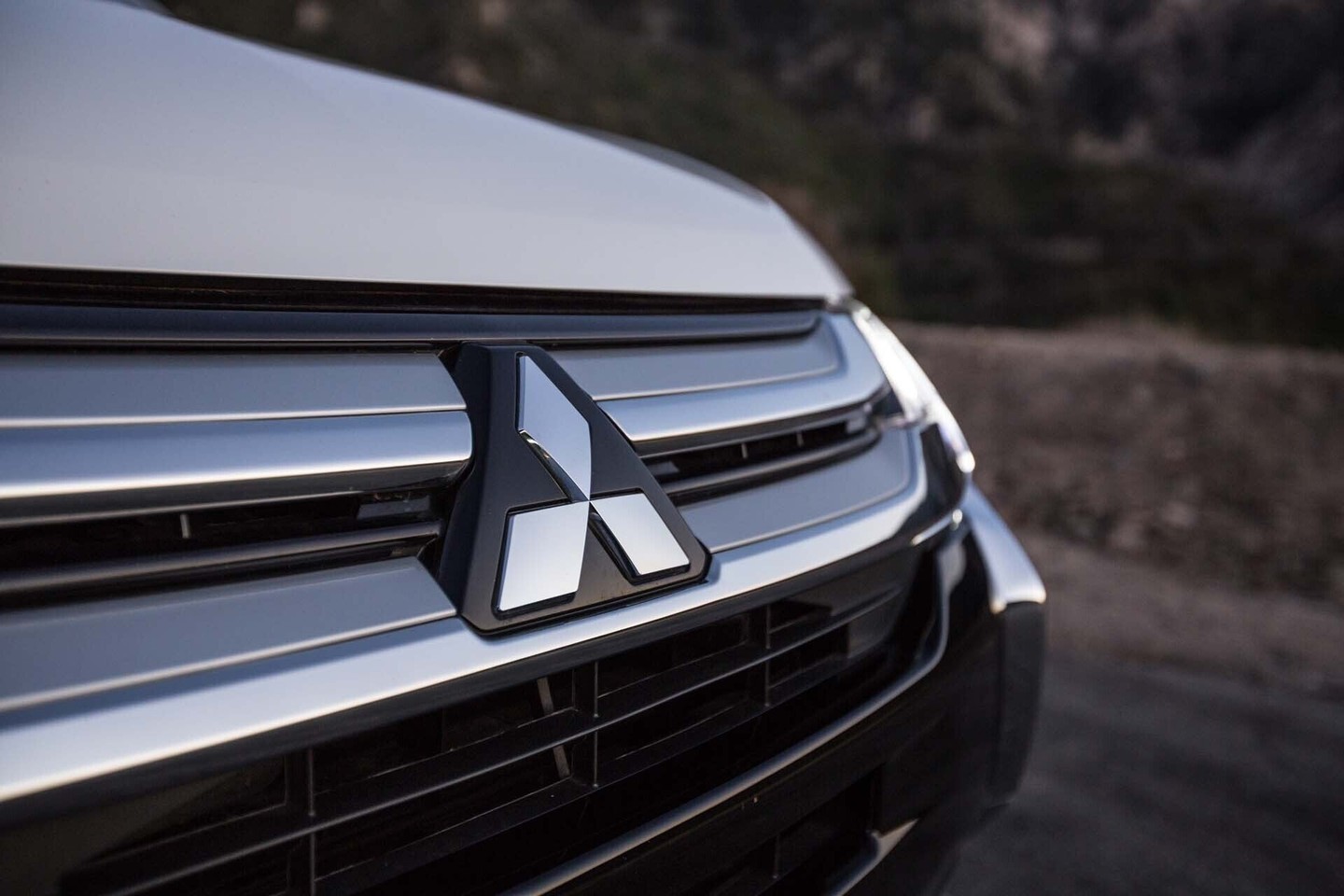 mitsubishi-small-ev-suv-us-2026