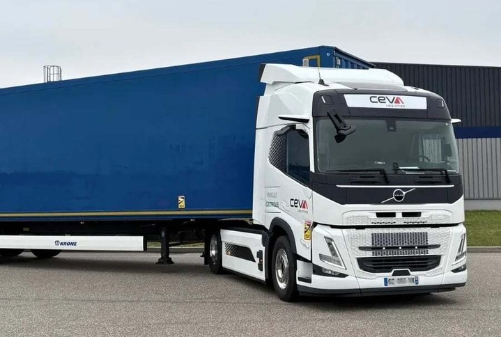 ceva-logistics-green-ev-trucks